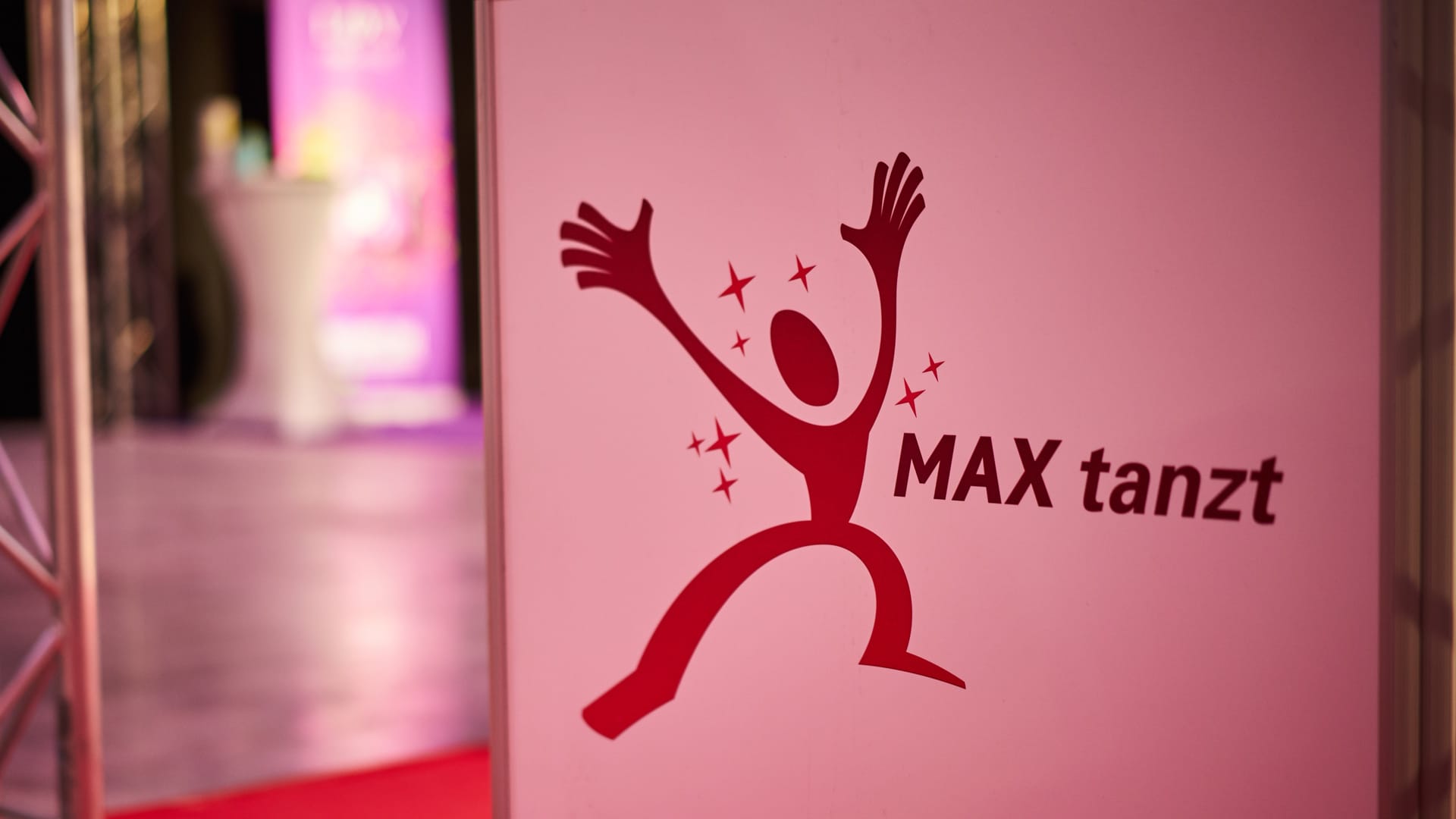 Max Tanzt Max Tanzt