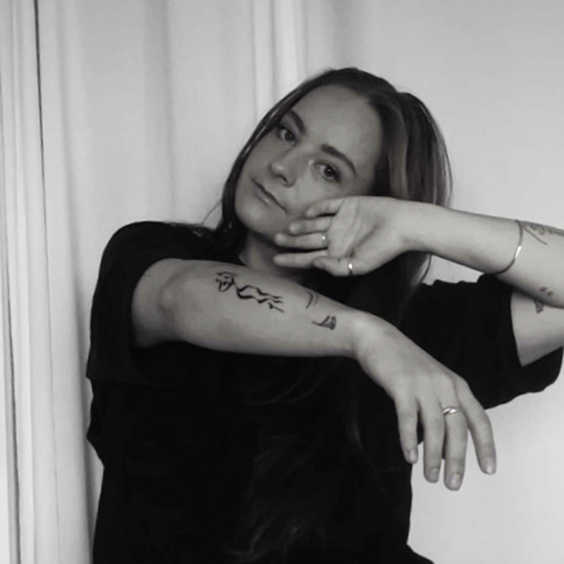 lof_fe-trainer-marie_schreiber_800x800px_sw